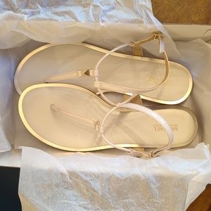 Michael kors thong sandals size 8.5